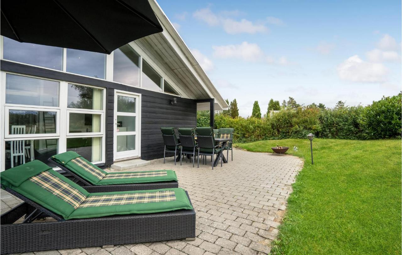 Beautiful Home In Borkop With Kitchen Bagian luar foto