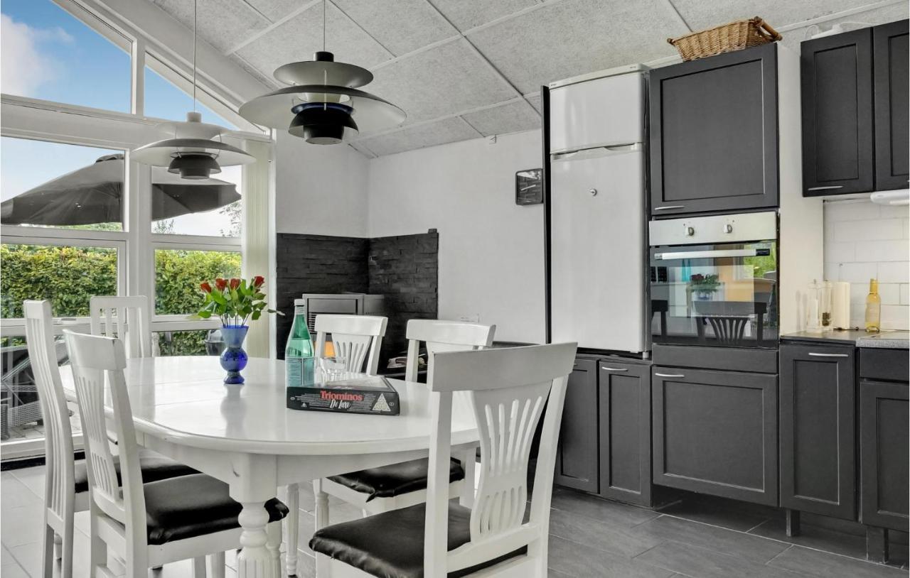 Beautiful Home In Borkop With Kitchen Bagian luar foto