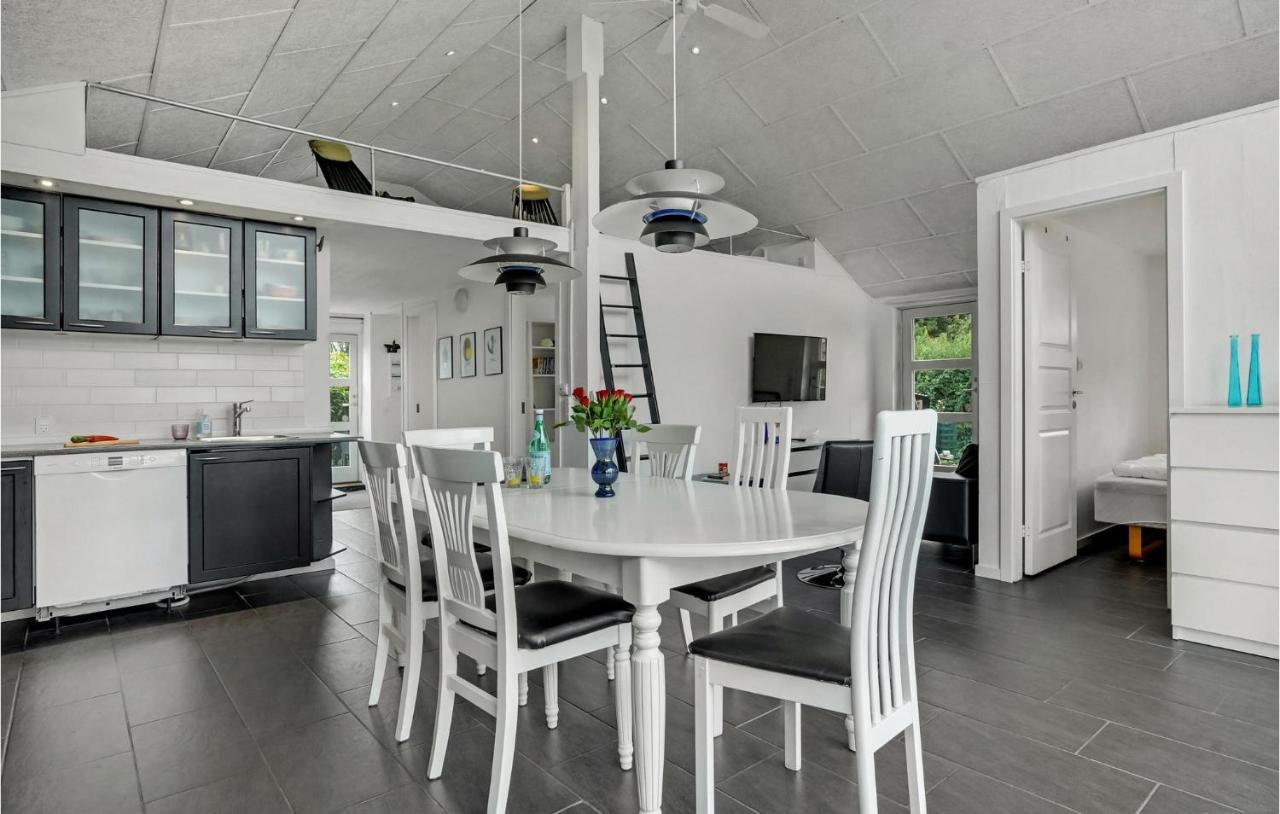 Beautiful Home In Borkop With Kitchen Bagian luar foto