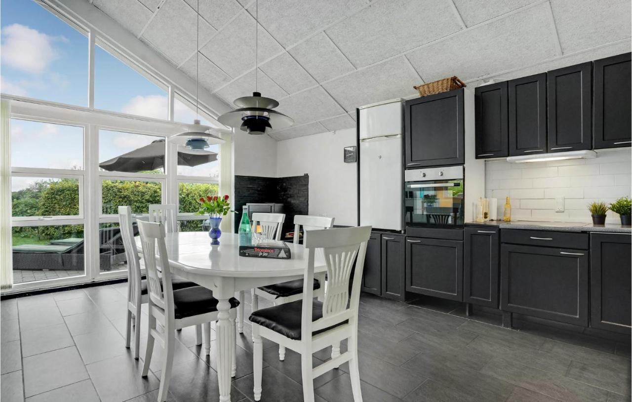 Beautiful Home In Borkop With Kitchen Bagian luar foto
